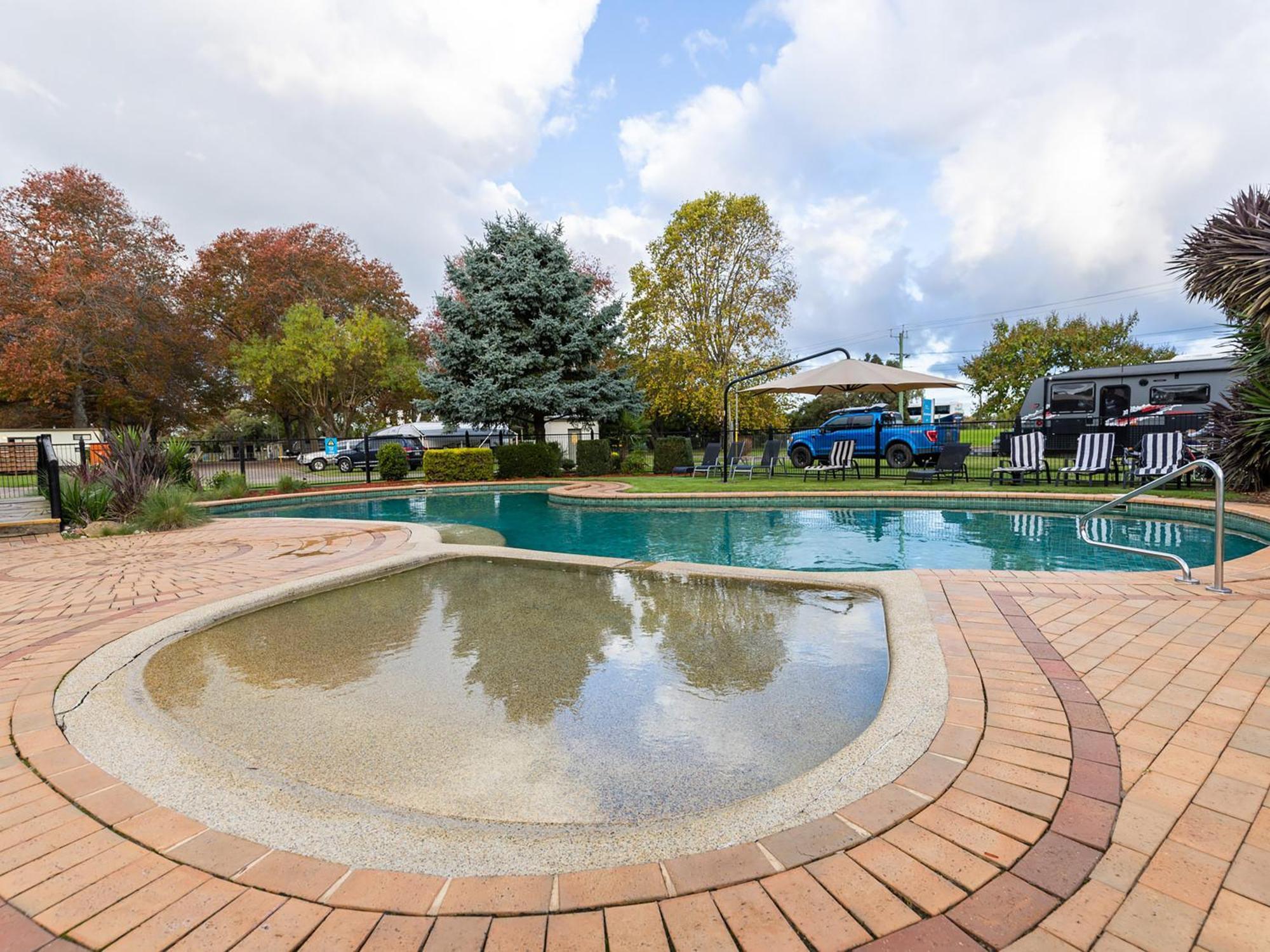 Nrma Bairnsdale Riverside Holiday Park Екстер'єр фото