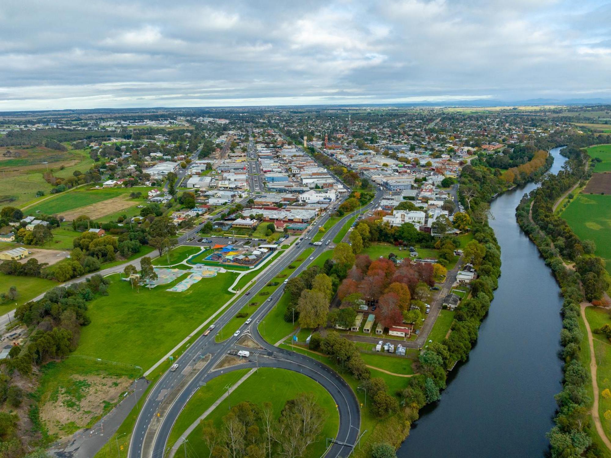 Nrma Bairnsdale Riverside Holiday Park Екстер'єр фото