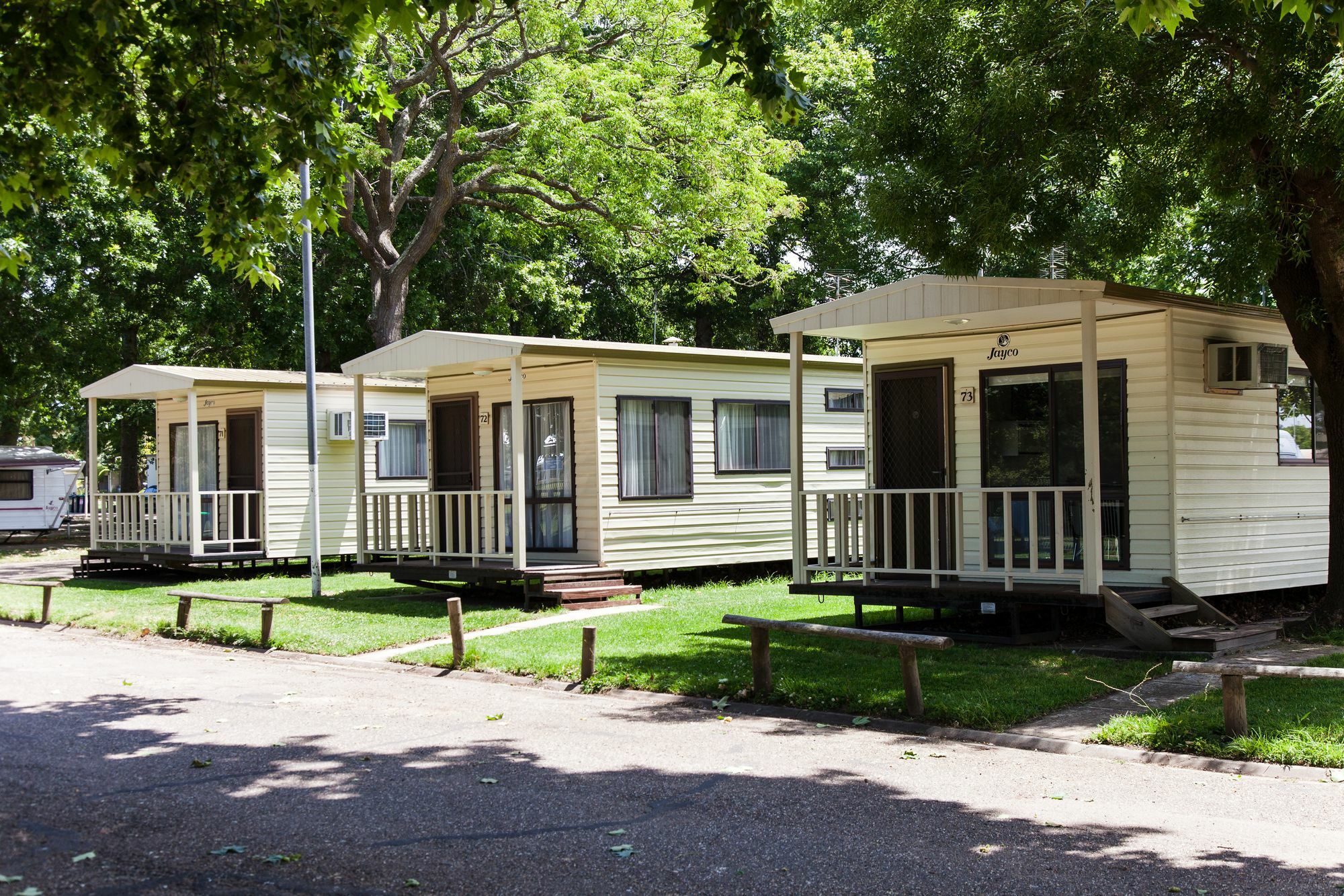 Nrma Bairnsdale Riverside Holiday Park Екстер'єр фото